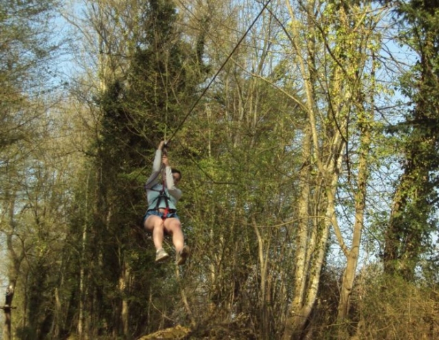  Tirolés entre los árboles